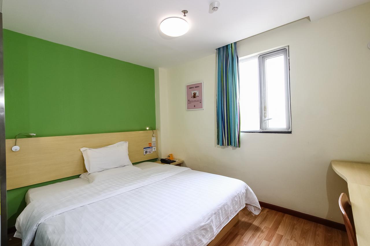 7Days Inn Guangzhou Southern Hospital Medical College Station Exterior photo