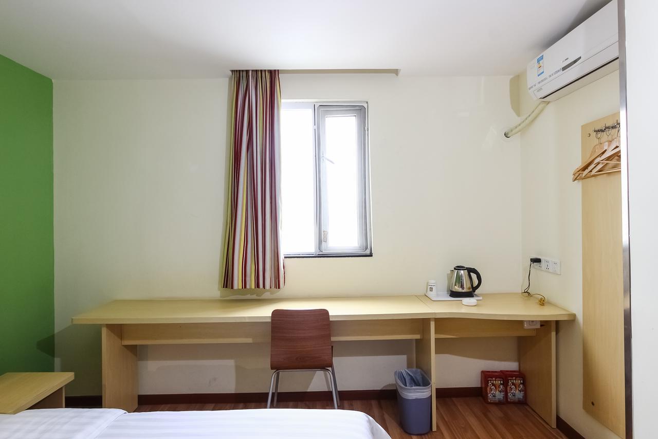 7Days Inn Guangzhou Southern Hospital Medical College Station Exterior photo